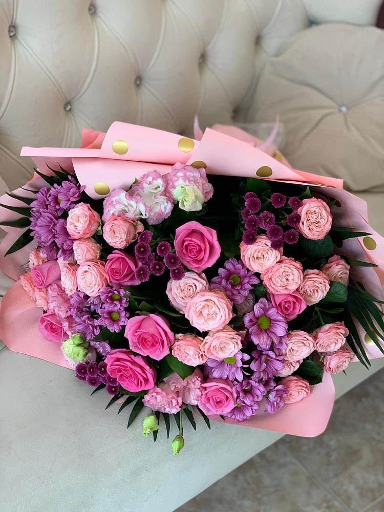 Букет цветов из: Хризантемы, Розы и Лизиантусы в Ивановское