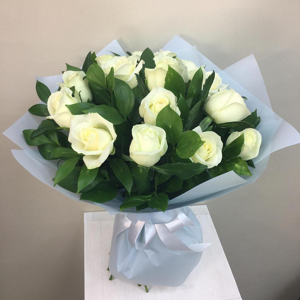 Букет 15 Белых роз Проуд в Ивановское