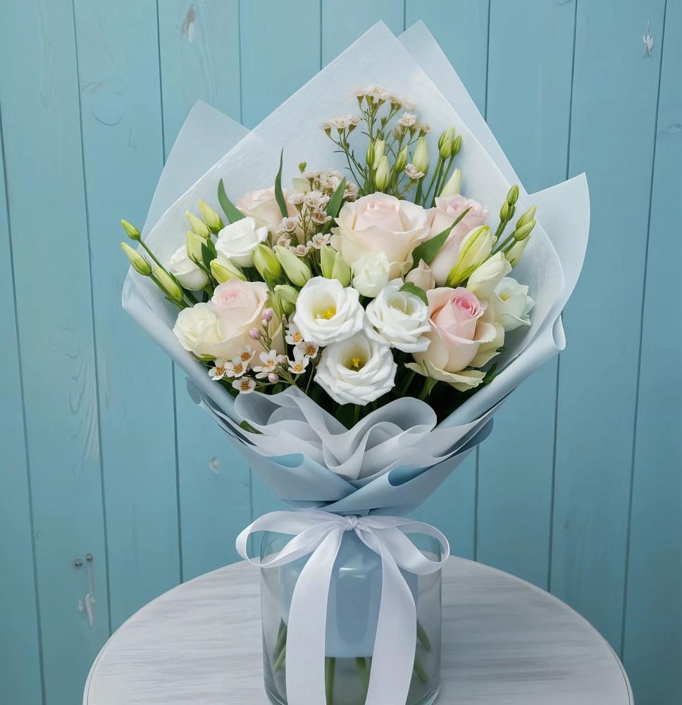 Букет цветов из: Розы и Лизиантусы в Ивановское