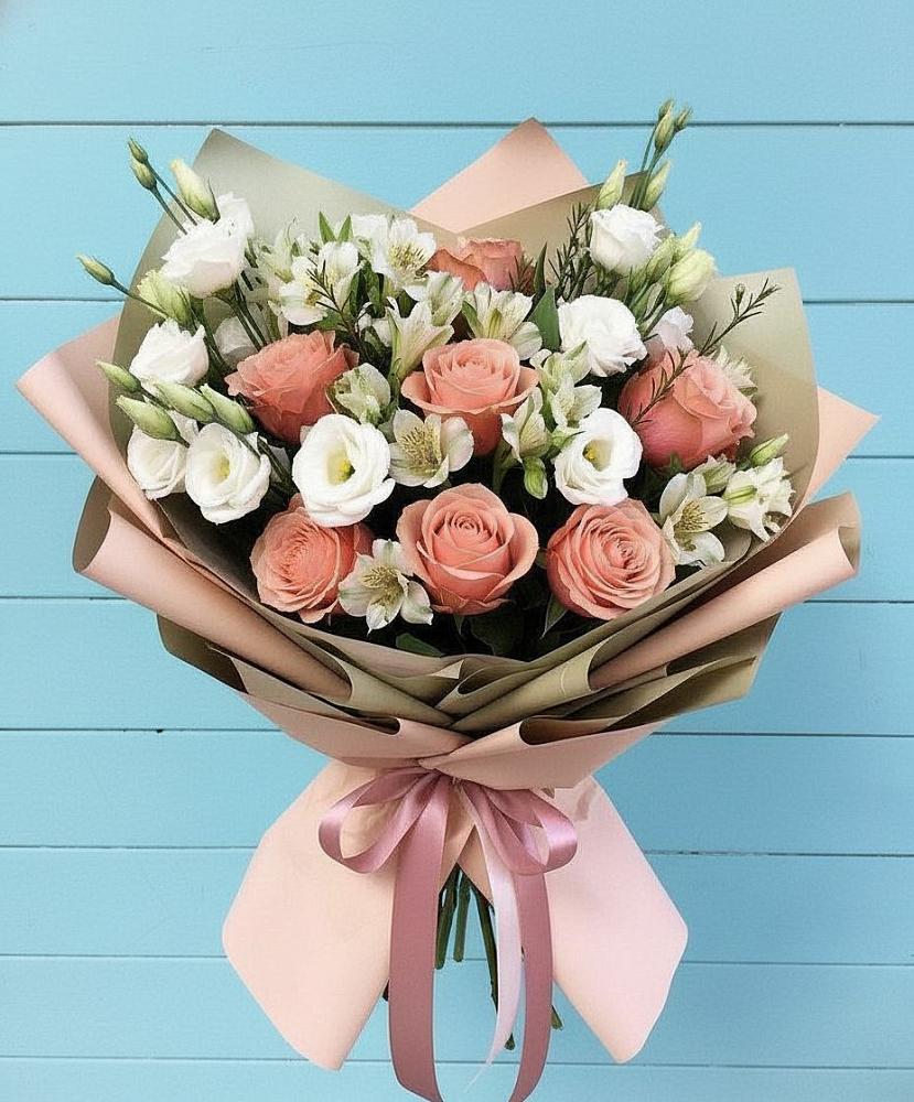 Букет цветов из: Розы, Альстромерии и Лизиантусы в Ивановское