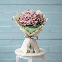 Букет цветов из:  Орхидеи и Розы в Ивановское