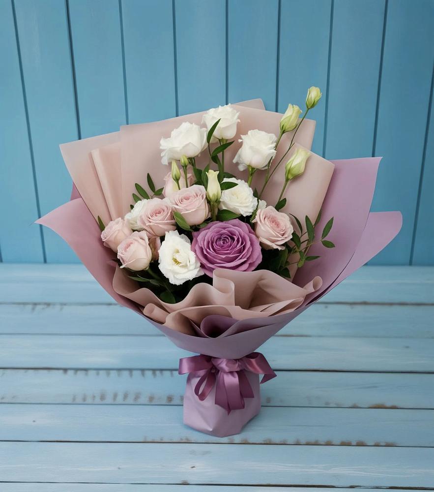 Букет цветов из: Розы и Лизиантусы в Ивановское